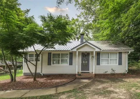519 Hickory St, Bremen, GA 30110
