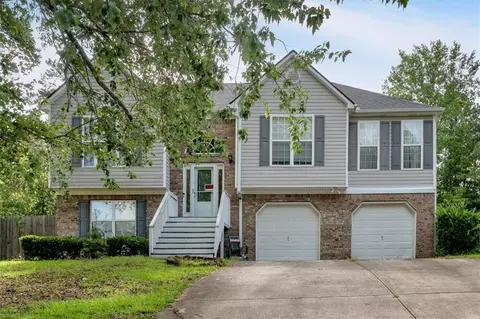 700 Walkingstick Dr, Douglasville, GA 30134