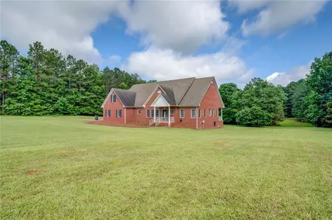 172 Lakeview Dr, Newborn, GA 30056