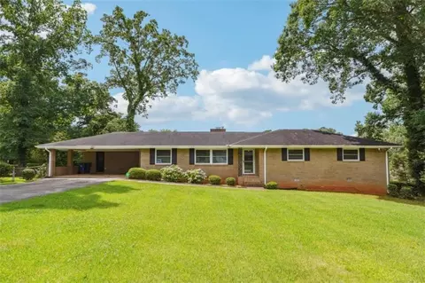 3212 Georgian Woods Cir, Decatur, GA 30034