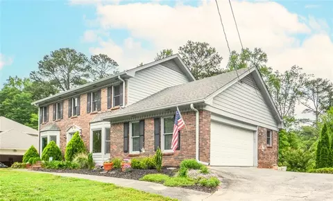 830 Montego Way SW, Lilburn, GA 30047
