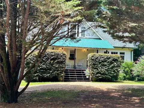 279 Gartrell St, Ellijay, GA 30540