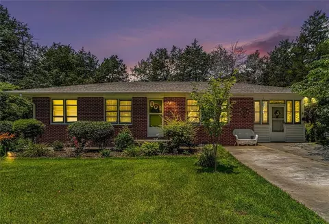 141 Parr Wade Rd SE, Cartersville, GA 30120