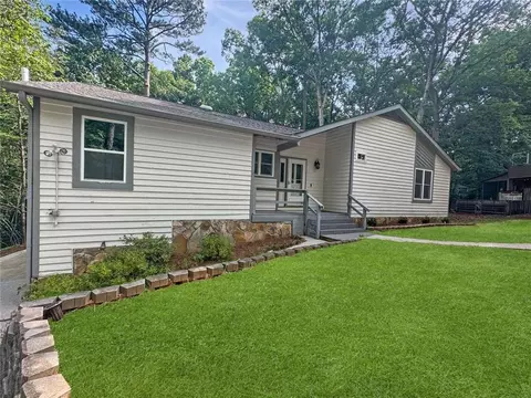 6800 Brookwood Ct, Douglasville, GA 30135