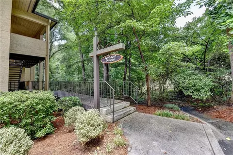 1010 Donegal SE, Smyrna, GA 30080