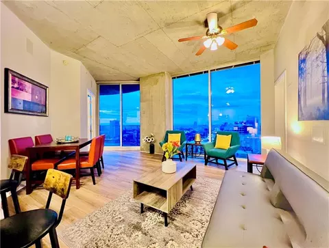 400 W Peachtree St NW #2704, Atlanta, GA 30308