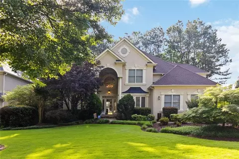 3243 Chipping Wood Ct, Milton, GA 30004