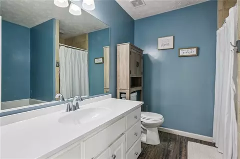 Bath - 182 Regency Dr, Bethlehem, GA 30620 photo 1 of 3