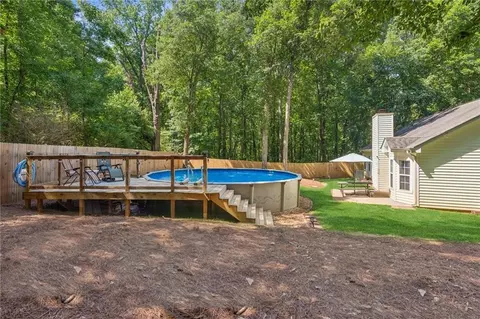 Exterior - 182 Regency Dr, Bethlehem, GA 30620 photo 5 of 9