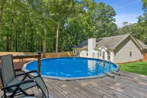 Exterior - 182 Regency Dr, Bethlehem, GA 30620 photo 7 of 9