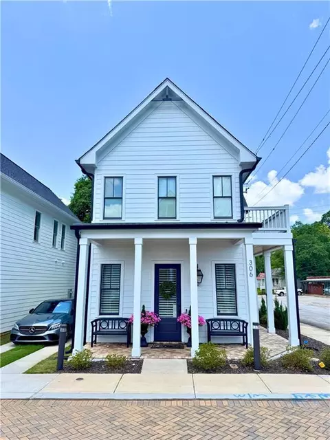 306 Clarendon Ct SE, Gainesville, GA 30501