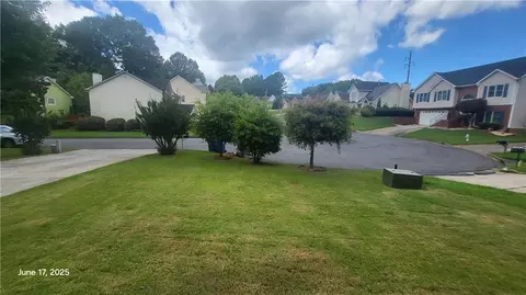 3219 Roundfield Cir, Duluth, GA 30096 photo 3