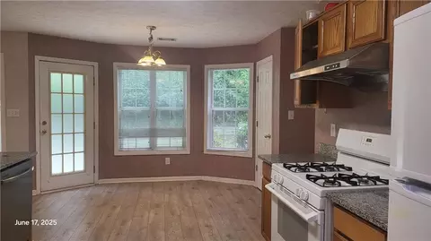 3219 Roundfield Cir, Duluth, GA 30096 photo 11