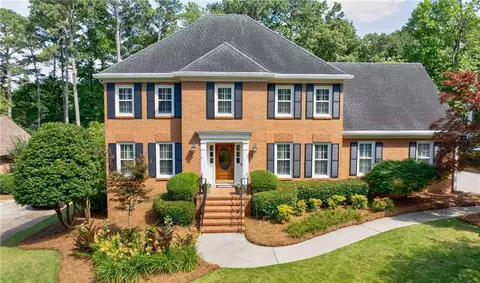 5004 Haralson Way SW, Lilburn, GA 30047