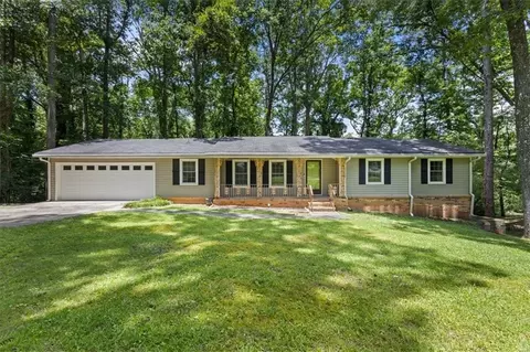 3957 Evans Dr, Lithia Springs, GA 30122