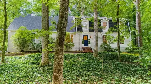 245 W Spalding Dr, Atlanta, GA 30328