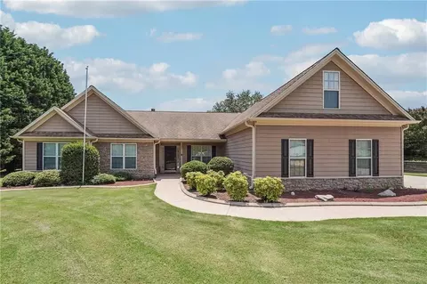 93 Drew Ct, Winder, GA 30680