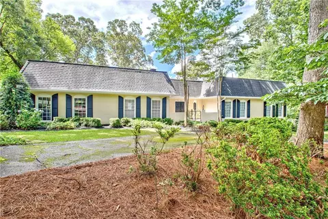 522 Golfview Dr, Peachtree City, GA 30269