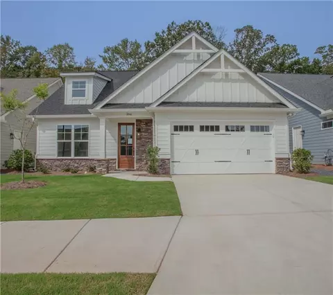 394 Maple View Dr, Carrollton, GA 30117