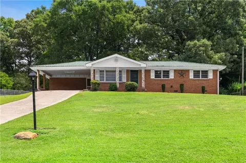 6073 Terry Ln, Austell, GA 30168