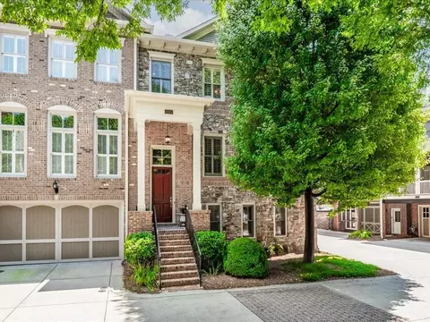 1105 Charles Towne Sq, Sandy Springs, GA 30328
