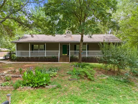 3592 Lakeview Dr, Gainesville, GA 30501