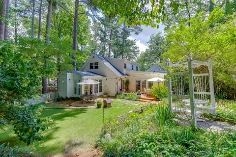 Exterior - 3219 Parkridge Cres, Chamblee, GA 30341 photo 3 of 10