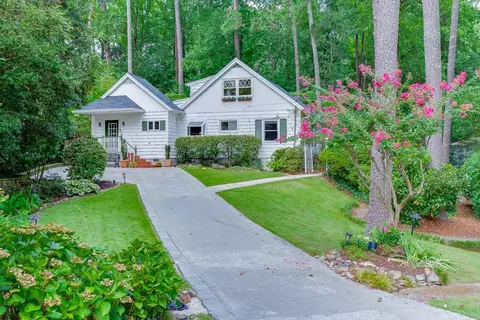 Exterior - 3219 Parkridge Cres, Chamblee, GA 30341 photo 9 of 10
