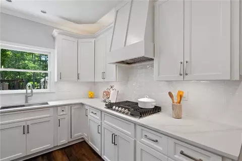 Kitchen - 161 Forestview Dr, Suwanee, GA 30024 photo 3 of 6