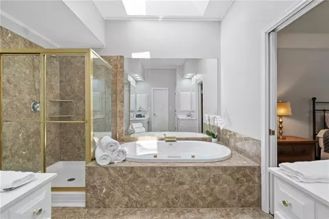 Bath - 161 Forestview Dr, Suwanee, GA 30024 photo 4 of 7