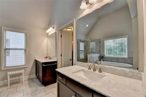 Bath - 4335 Bellview Ln, Duluth, GA 30097 photo 2 of 5