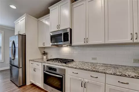Kitchen - 4335 Bellview Ln, Duluth, GA 30097 photo 7 of 8