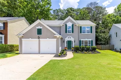 7000 Foxberry Ln, Roswell, GA 30075