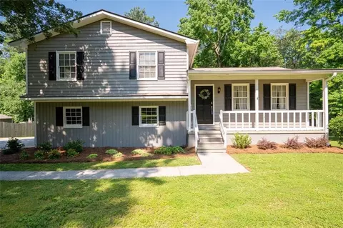 2880 Brett Cir NW, Acworth, GA 30101