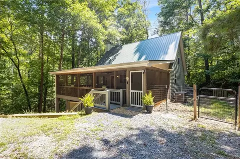 129 Jump St, Talking Rock, GA 30175