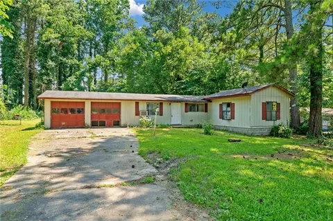 4235 Apache Dr SE, Acworth, GA 30102
