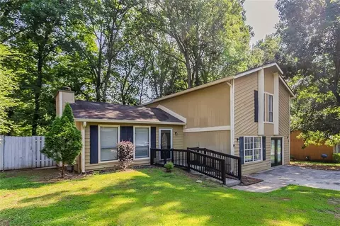 5383 Forest East Ln, Stone Mountain, GA 30088 photo 3