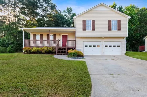 421 River Trace Dr, Villa Rica, GA 30180