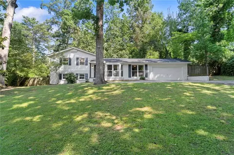 431 Hickory Ln SE, Smyrna, GA 30082