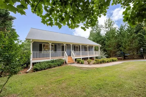 39 Hobson Ct, Jasper, GA 30143