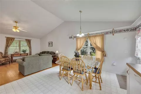 Dining - 39 Hobson Ct, Jasper, GA 30143 photo 1 of 1