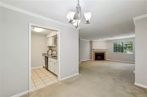 511 Barrington Hills Dr, Atlanta, GA 30350