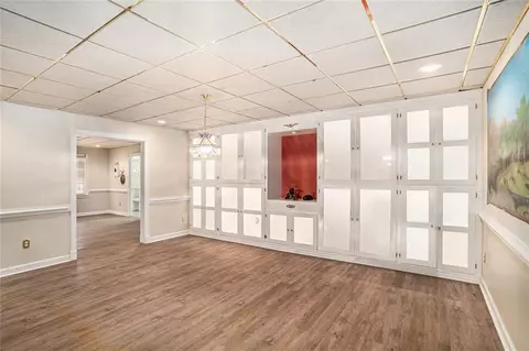 Living - 402 Clyde Ct, Mcdonough, GA 30252 photo 10 of 14