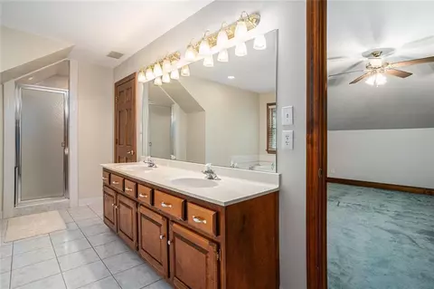 Bath - 402 Clyde Ct, Mcdonough, GA 30252 photo 7 of 8