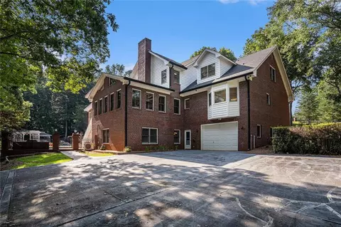 Exterior - 402 Clyde Ct, Mcdonough, GA 30252 photo 16 of 28