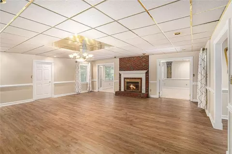 Living - 402 Clyde Ct, Mcdonough, GA 30252 photo 11 of 14
