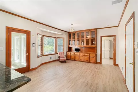 Living - 402 Clyde Ct, Mcdonough, GA 30252 photo 6 of 14