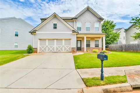 2102 Black Pebble Cir, Buford, GA 30519