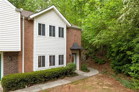 7098 Stonington Dr, Atlanta, GA 30328