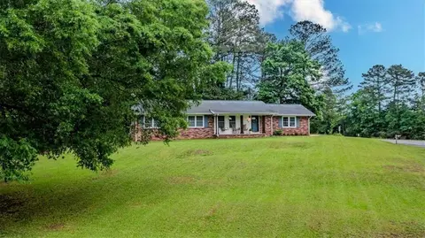 818 Shannon Cir, Rome, GA 30161